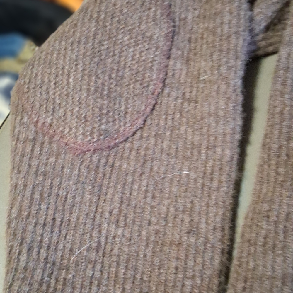 Ralph Lauren Men's V-Neck Sweater in Heathered Brown - Picture 4 of 7